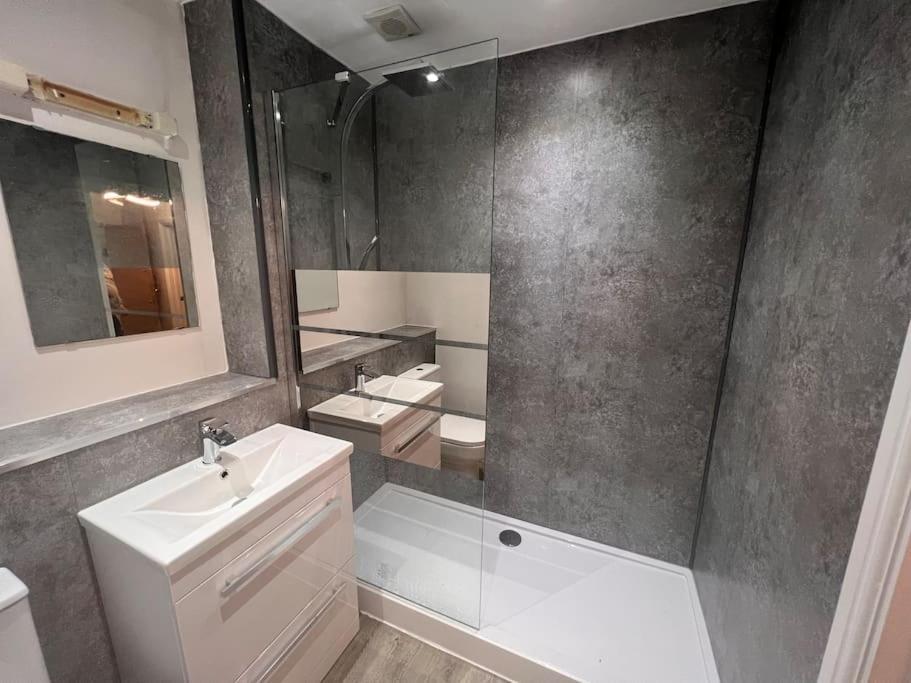 Lincoln View Sleeps 4 Balcony Self Check-In Apartment Exterior photo